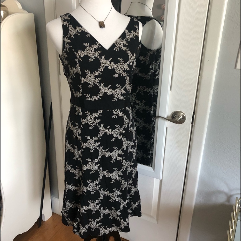 Ann Taylor size 4 silk dress, lined.  Beautiful